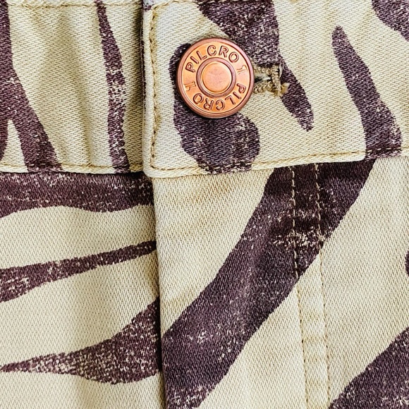 NWT: ANTHROPOLOGIE Pilcro | Tiger Print High-Rise Long Bow Pants - Picture 6 of 8